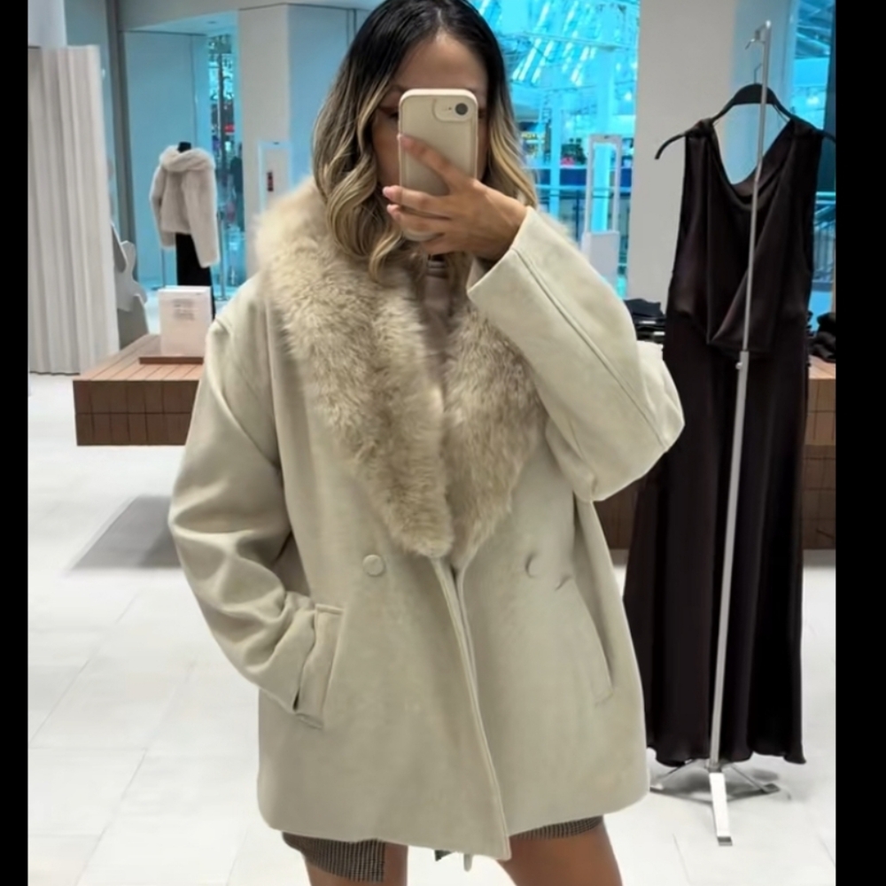 ZARA FUR COLLAR SOFT COAT Size L